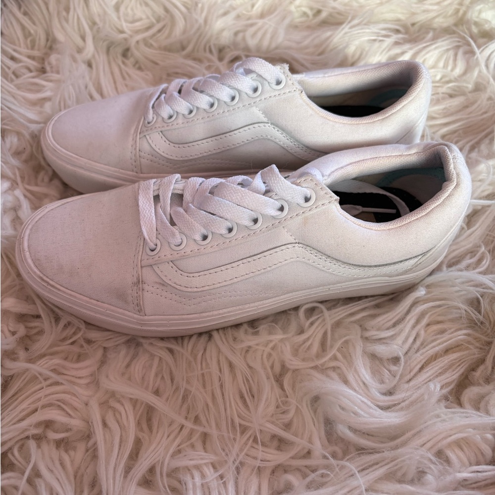 Vans Old Skool True White Canvas Sneakers Womens Size 8 ComfyCush Classic Skate